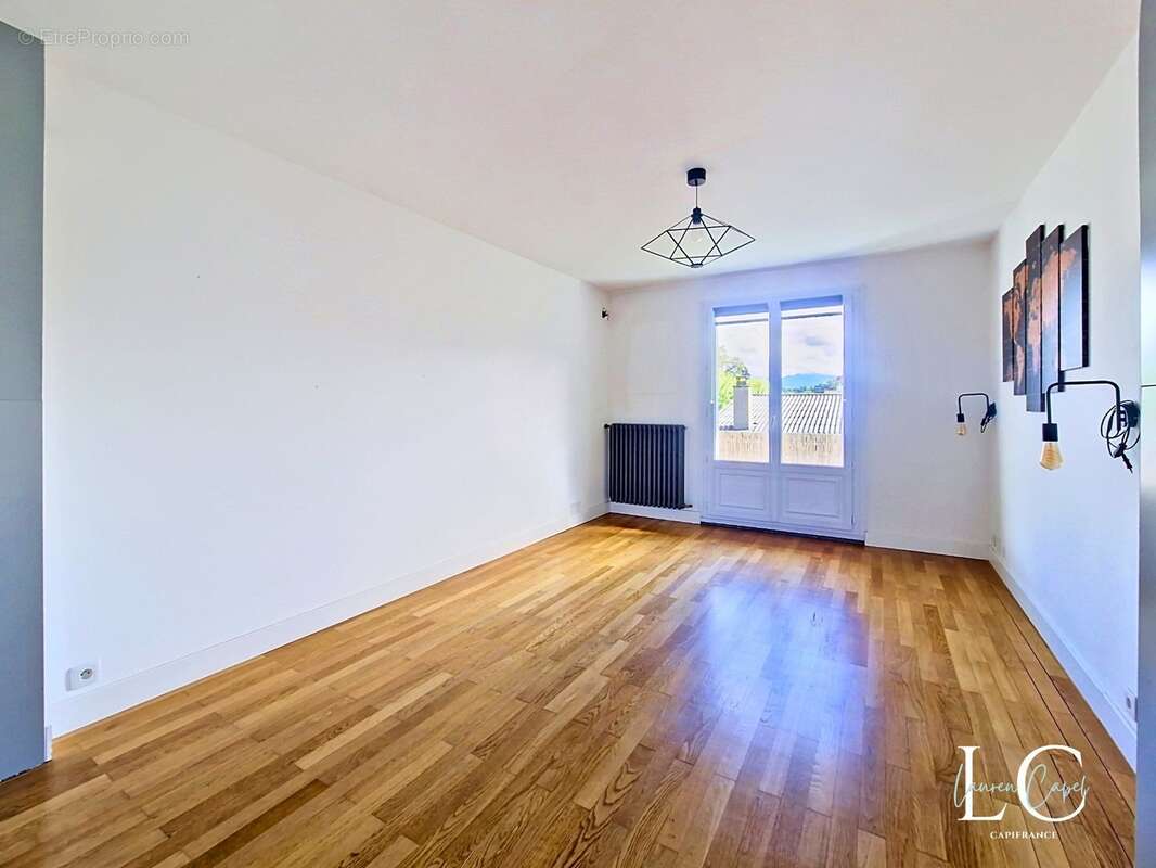 Exclusivité, appartement T3 en dernier étage - photo 3