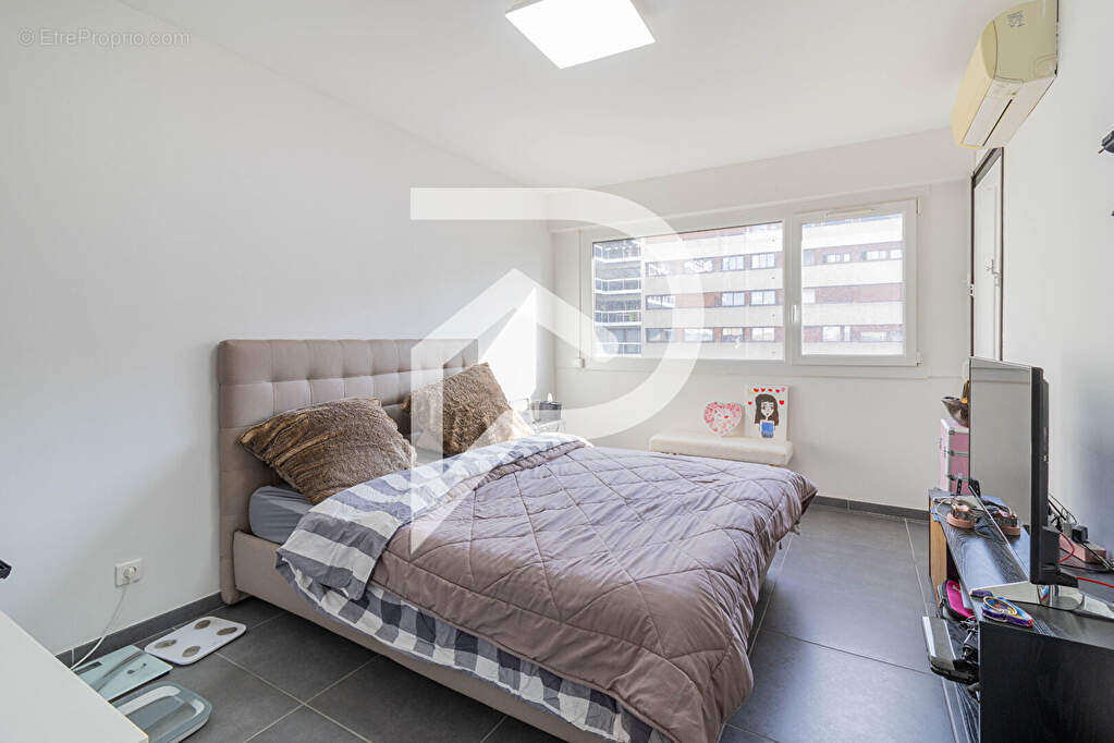 Appartement à MARSEILLE-6E