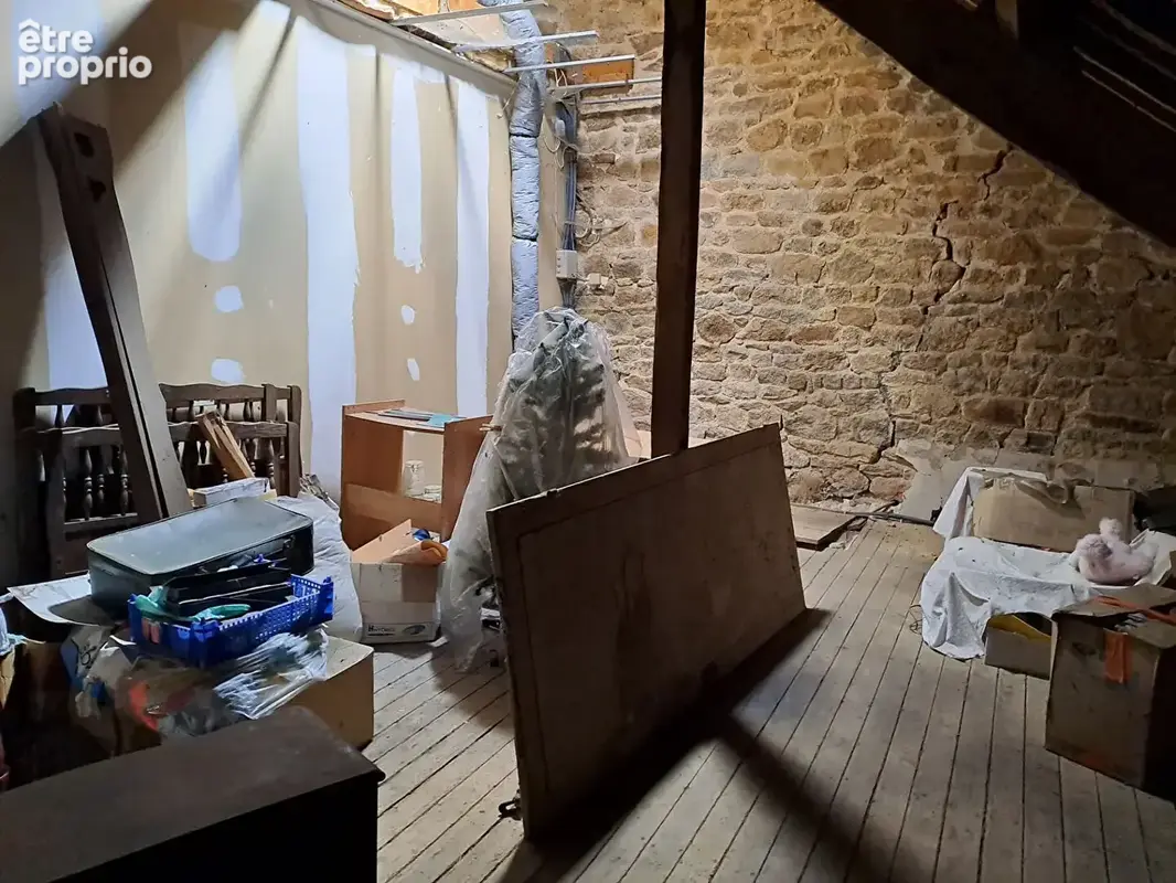 Maison sur un terrain de 9700m² . - photo 11