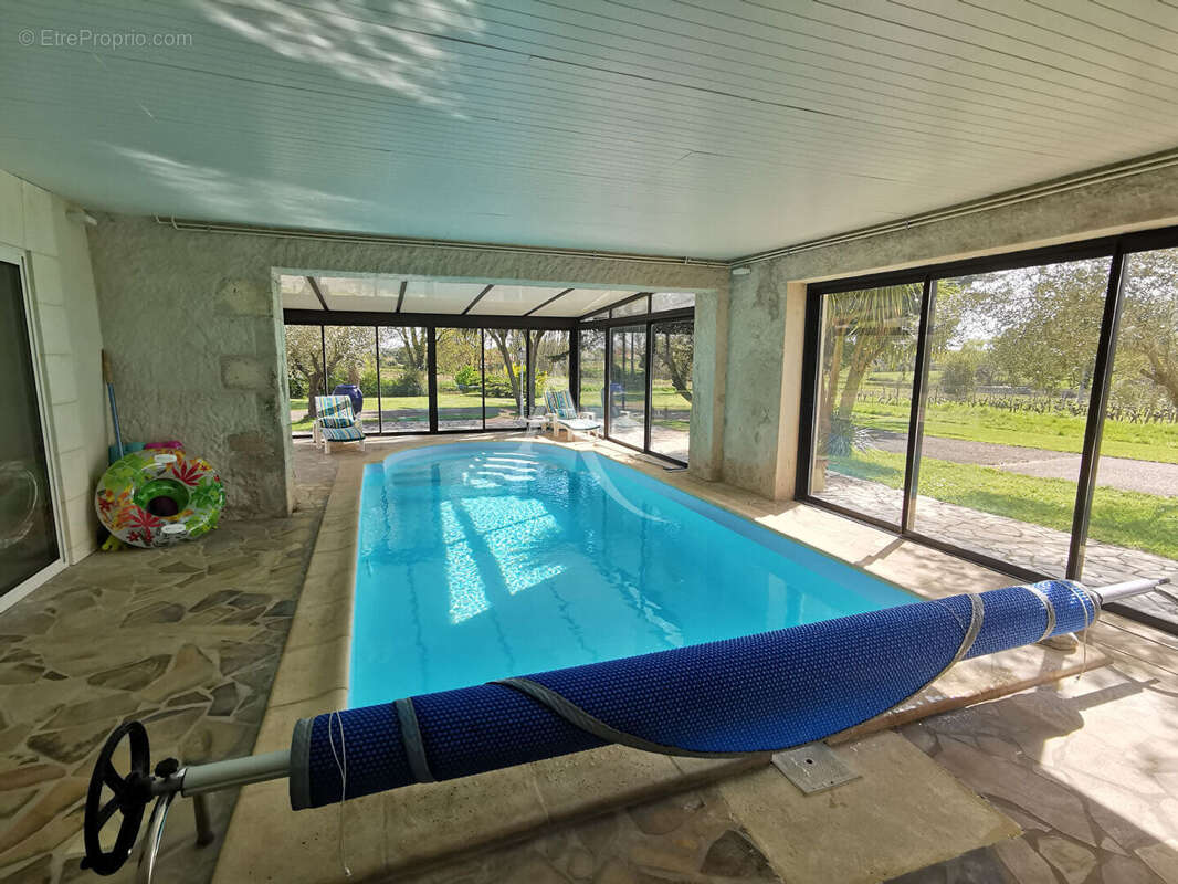 Maison à TUGERAS-SAINT-MAURICE