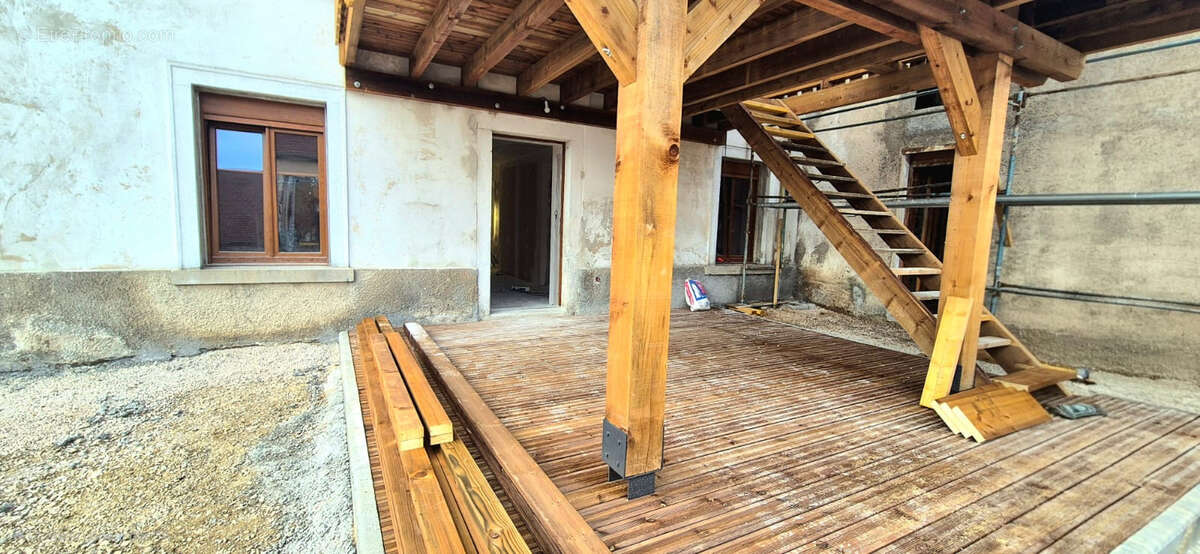 Appartement à ORCHAMPS-VENNES