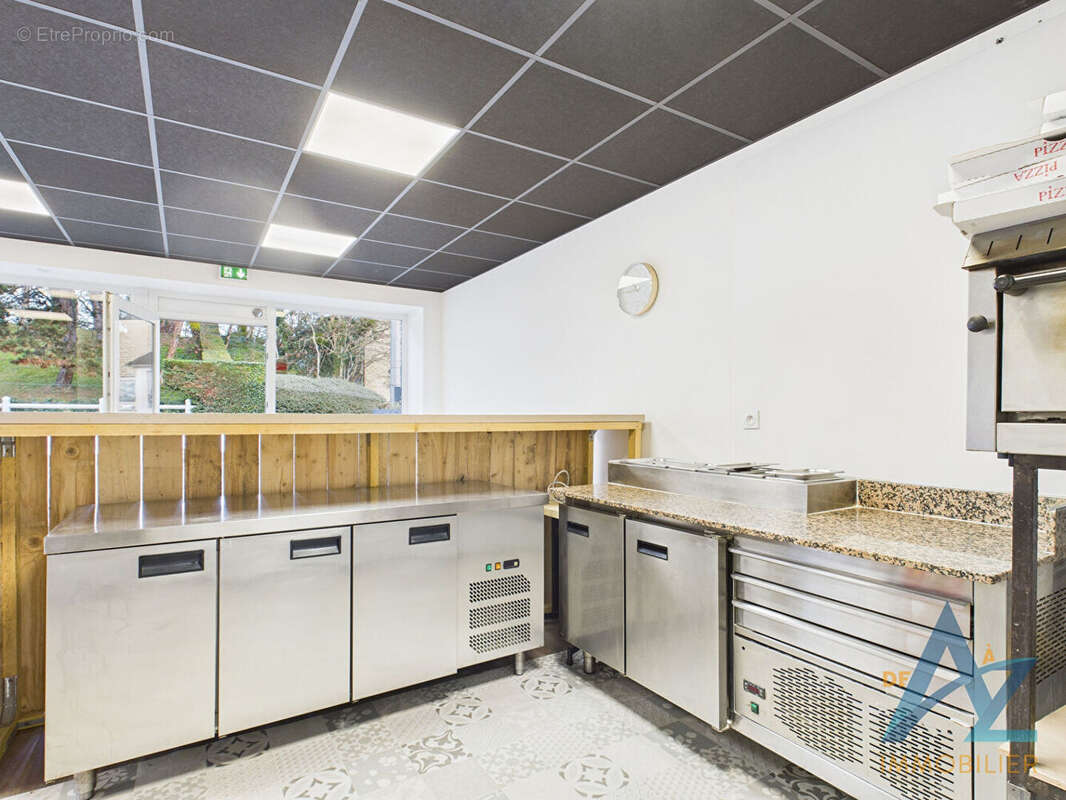 Commerce à MERVILLE-FRANCEVILLE-PLAGE