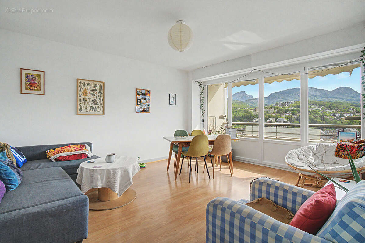 T3 65 m²  14ème étage - LE CENTENAIRE - Balcon filant et cave - photo 4