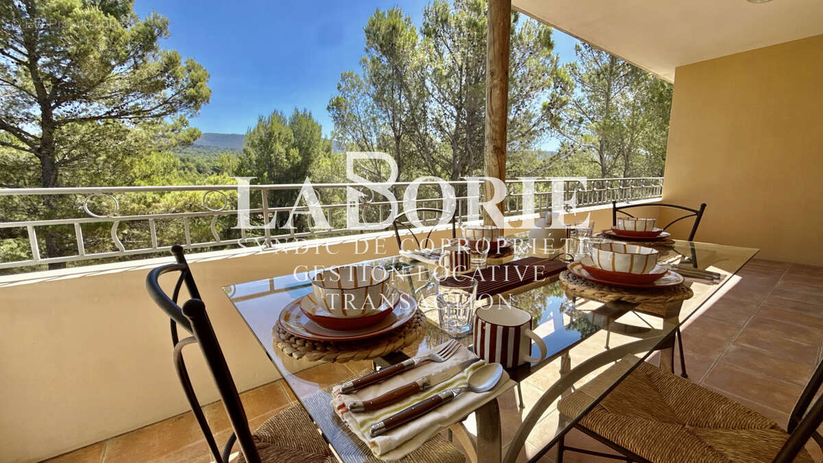 Appartement T3 d'exception au Golf de Saumane   Deux terrasses avec vue  sur les Roches de Fontaine-de-Vauclus - photo 20