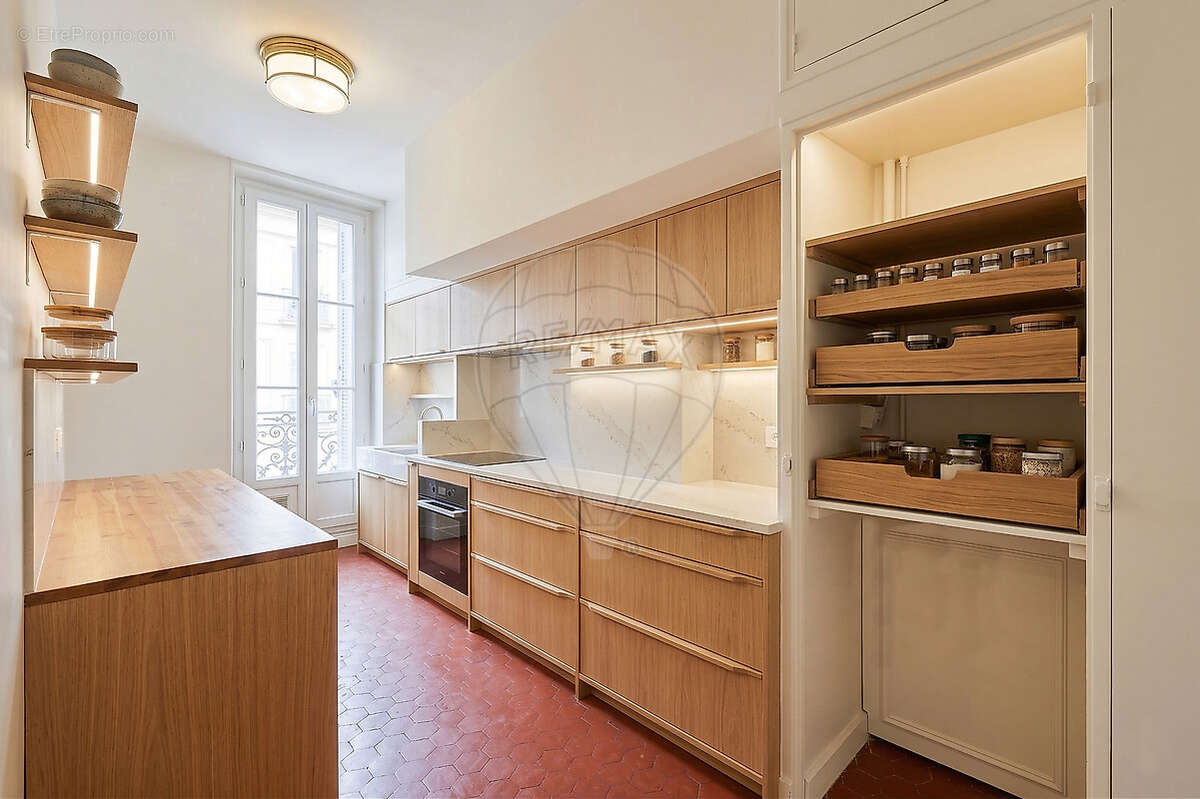 Appartement à MARSEILLE-4E