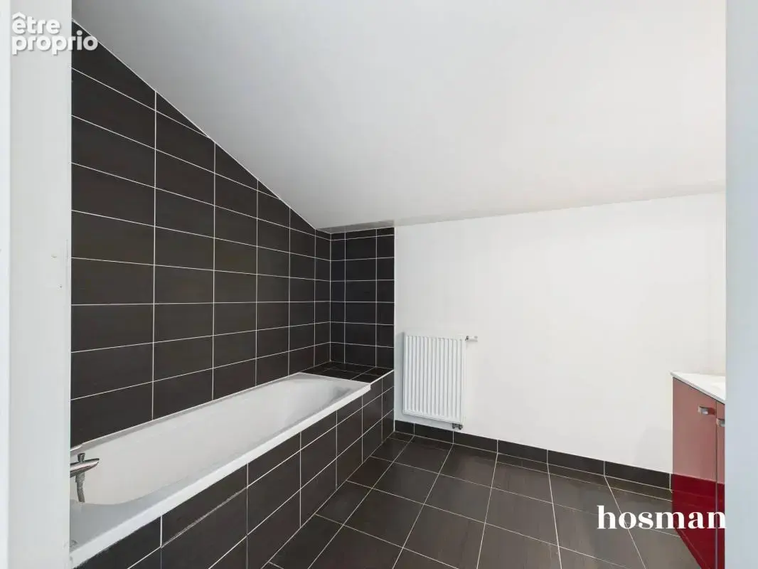 Dernier étage 4 pièces 91 m² avec terrasse panoramique de 100 m² et parking - Rue Yves Montand à Bègles - photo 14