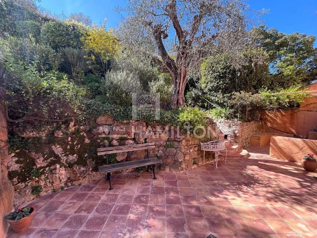 Maison à MOUANS-SARTOUX