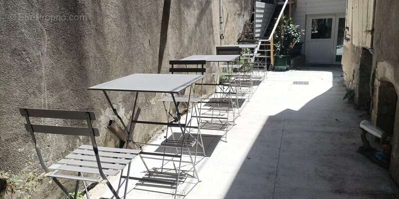Murs et fonds de commerce à vendre CHAMPLITTE (70) Restaurant avec terrasse et logement - photo 2