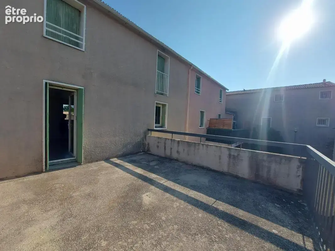 LE PONTET – Maison T6 en triplex avec terrasse et garage - photo 16