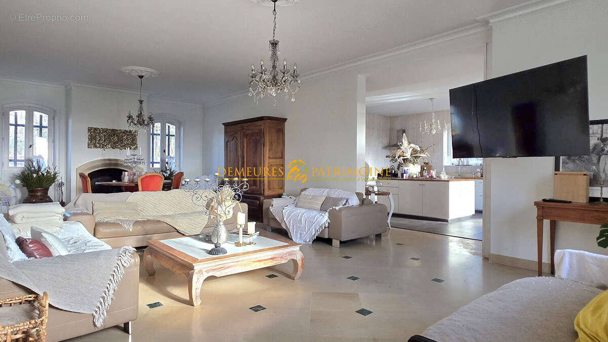 Maison à FOUQUEBRUNE