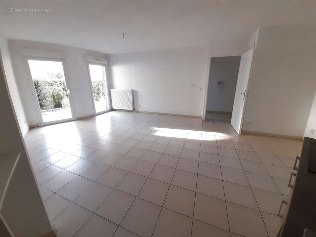 Appartement à PUGET-SUR-ARGENS