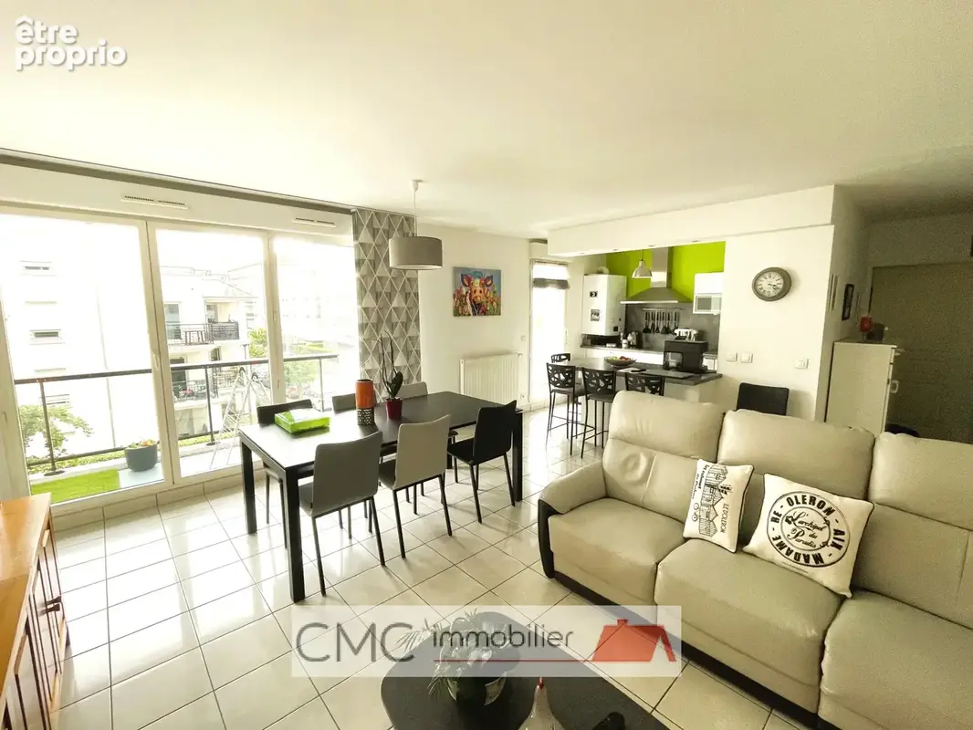 Luce - appartement lumineux avec balcon et parking - photo 2