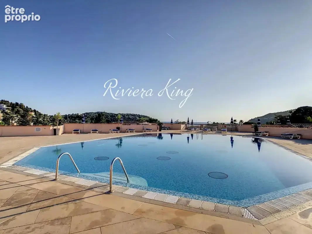 Appartement T3,  Rez-de-jardin rénové avec terrasse, vu jardin, piscine et accès mer - photo 2