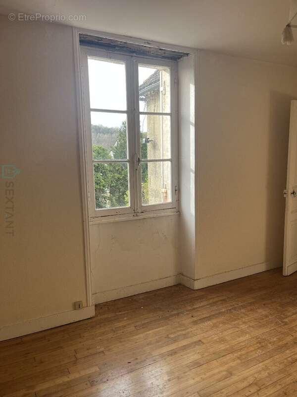 Maison à LES EYZIES-DE-TAYAC-SIREUIL