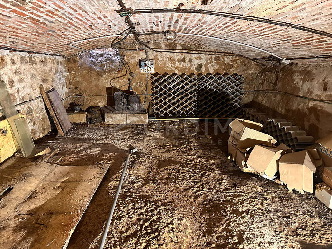 Maison à DUN-LES-PLACES