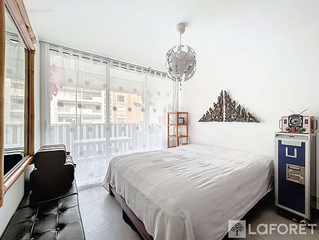 Appartement à ROQUEBRUNE-CAP-MARTIN