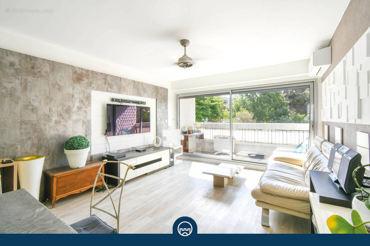 Appartement à MARSEILLE-9E