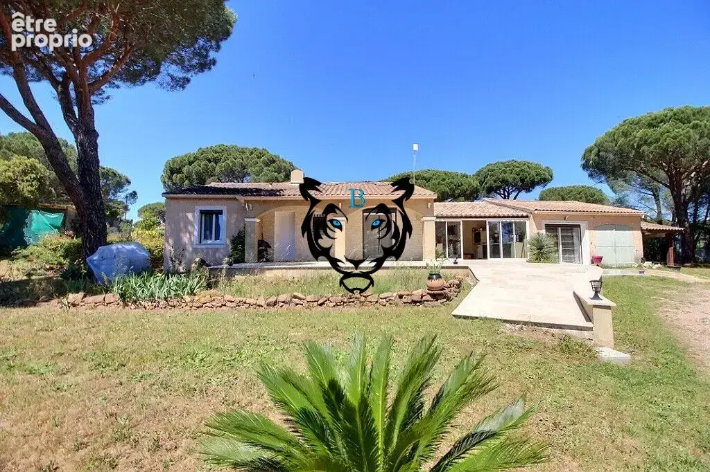 Maison à LE MUY