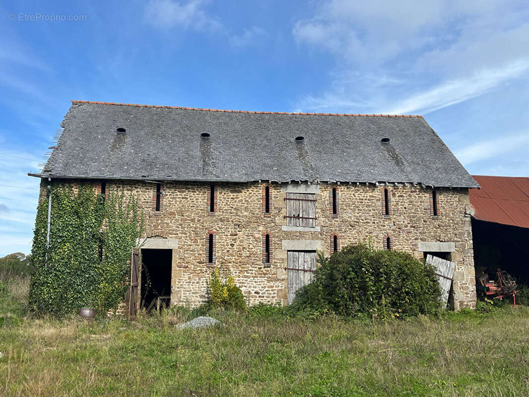 Maison à LARCHAMP
