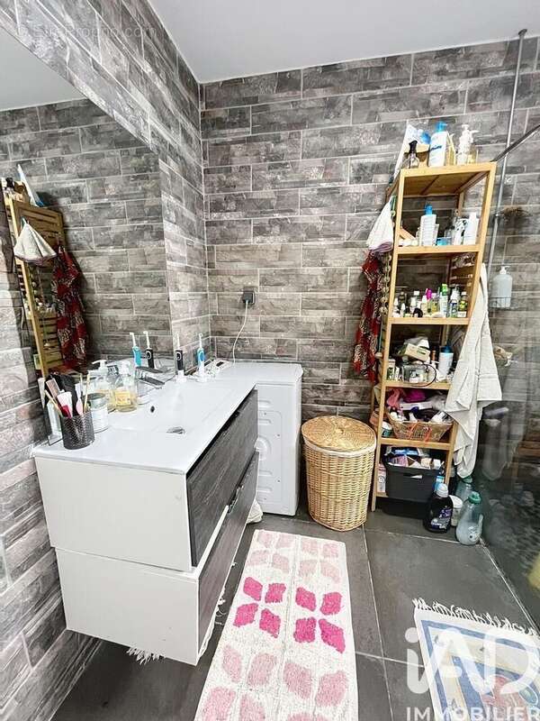 Appartement 95 m² à Les Avirons  - photo 6