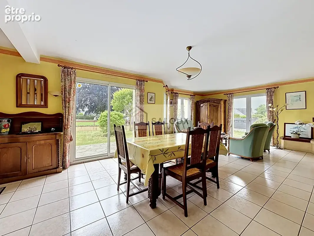 Noyal-Muzillac - centre bourg, Maison T5 de 119 m² - photo 3