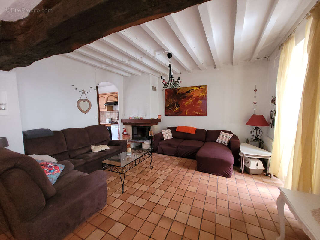 Maison à AUNAY-SOUS-AUNEAU