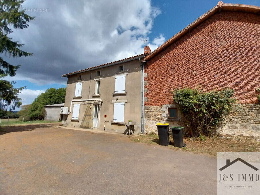 Maison à ROUMAZIERES-LOUBERT