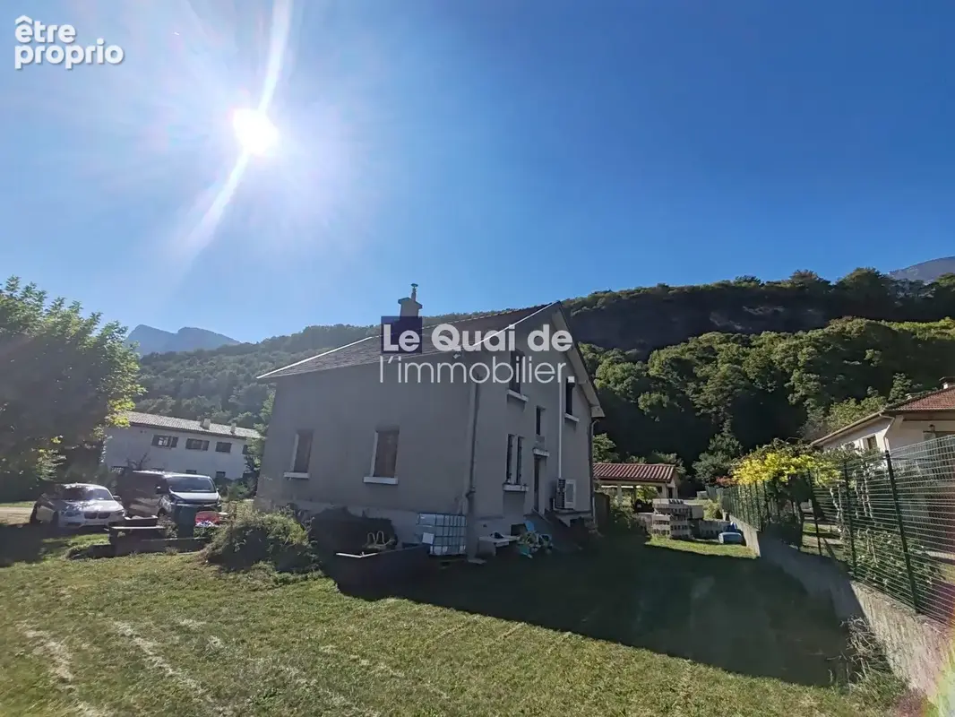 Maison 6 pièces 144 m² à vendre à Claix (38640) - photo 3