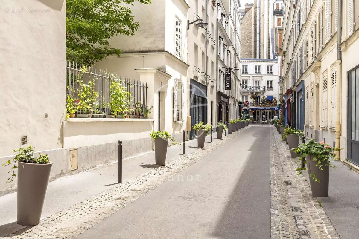 Appartement à PARIS-7E