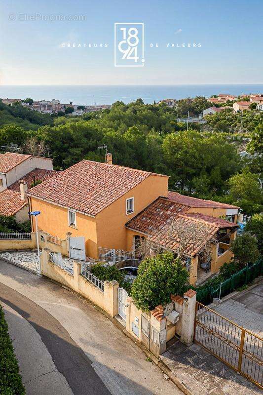 Maison à SAUSSET-LES-PINS