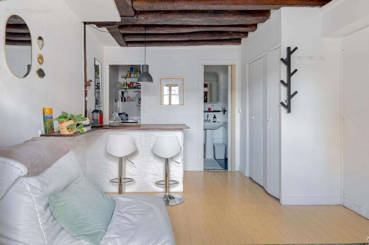 Appartement à PARIS-1E