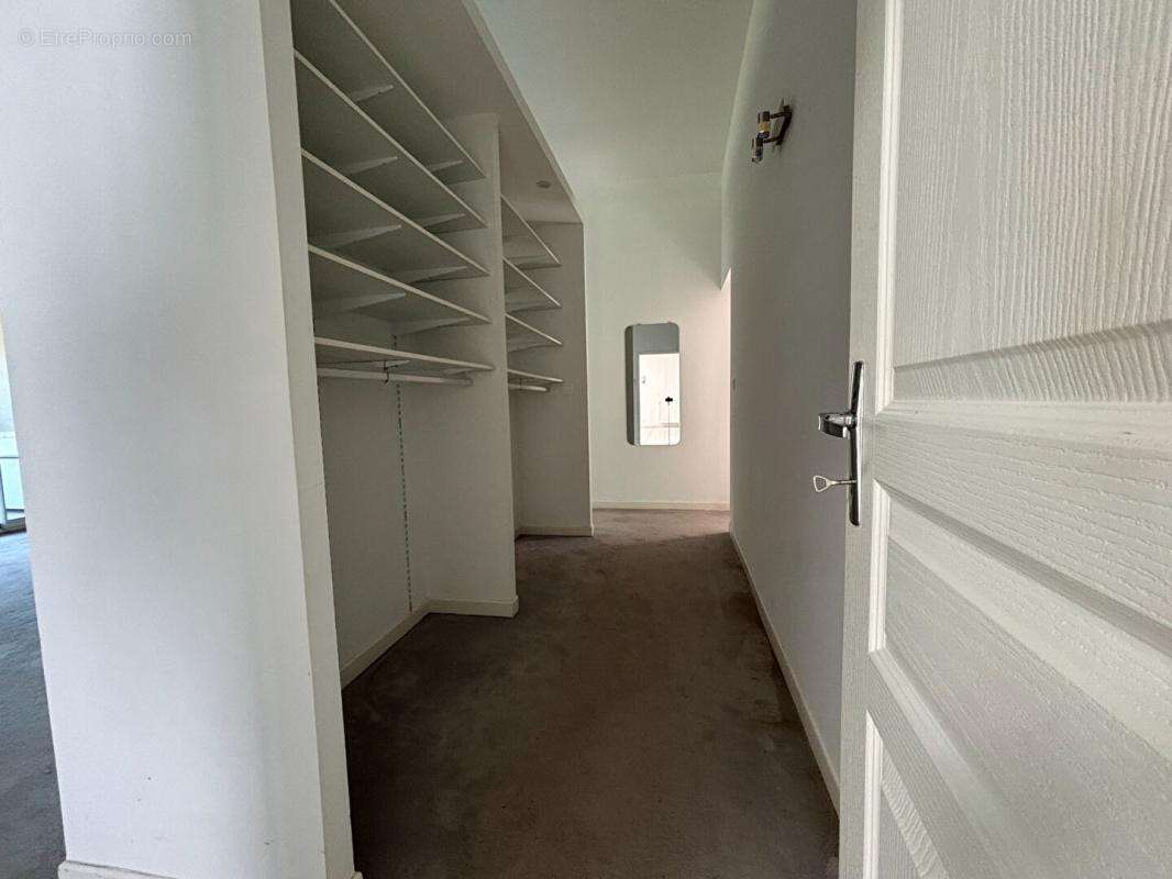 ensemble  immobilier local commercial + habitation de caractére 6 pièce(s) 210 m2 - photo 4