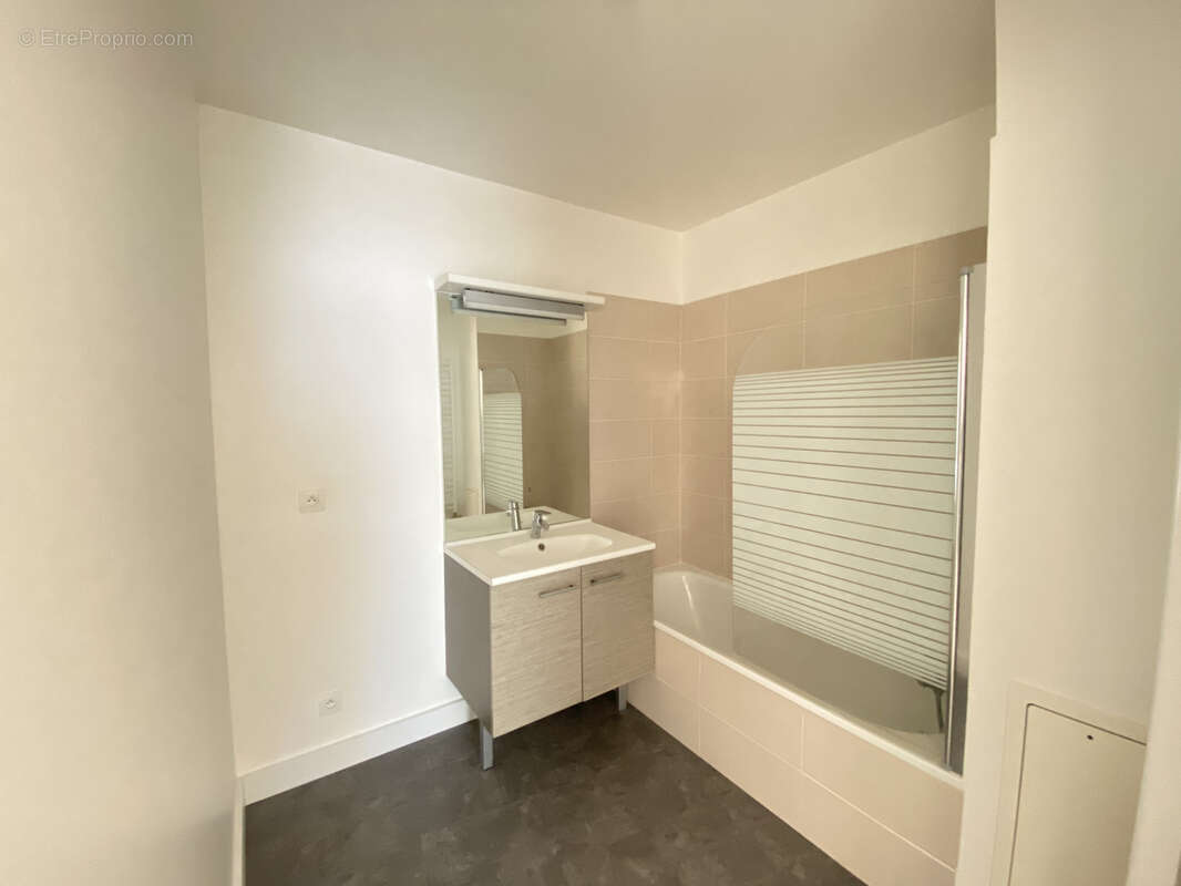 Appartement à VILLE-LA-GRAND