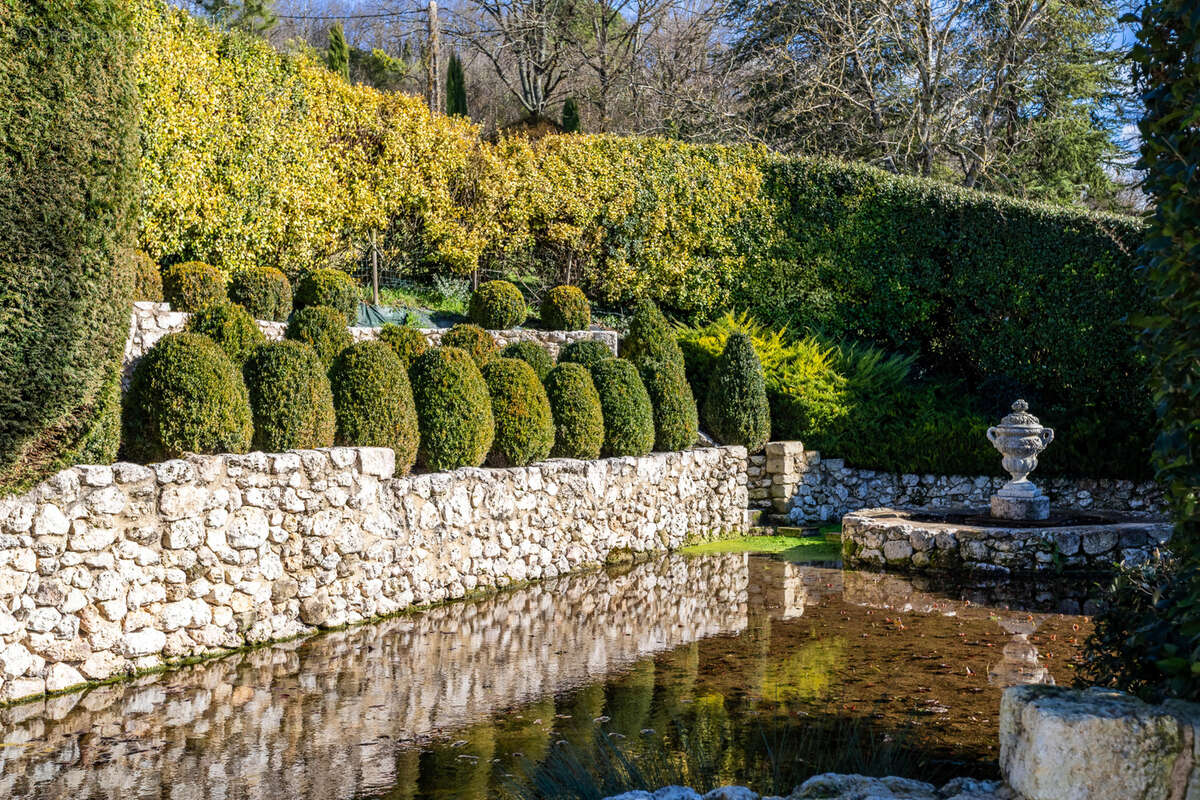 Domaine avec manoir, installations événementielles, annexes et atelier - photo 42