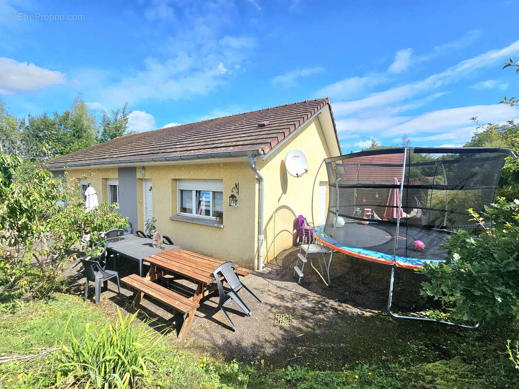 Maison à CHAMPAGNEY