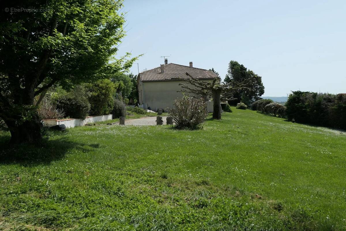 Maison à SAINT-JULIA