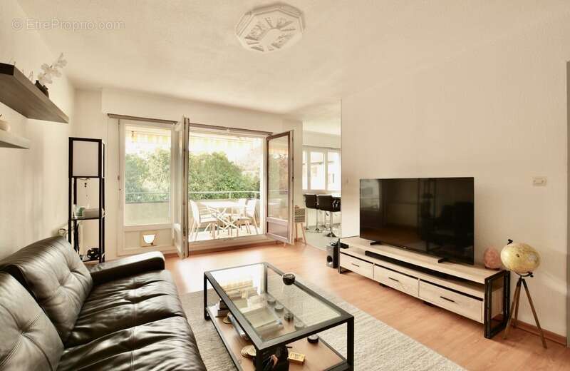 Appartement à FEIGERES