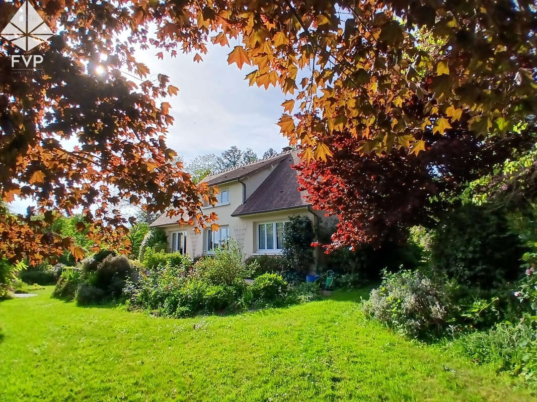 Maison à GRUCHET-LE-VALASSE