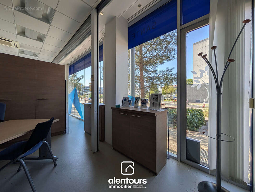 Bureaux  184 m2 - photo 5