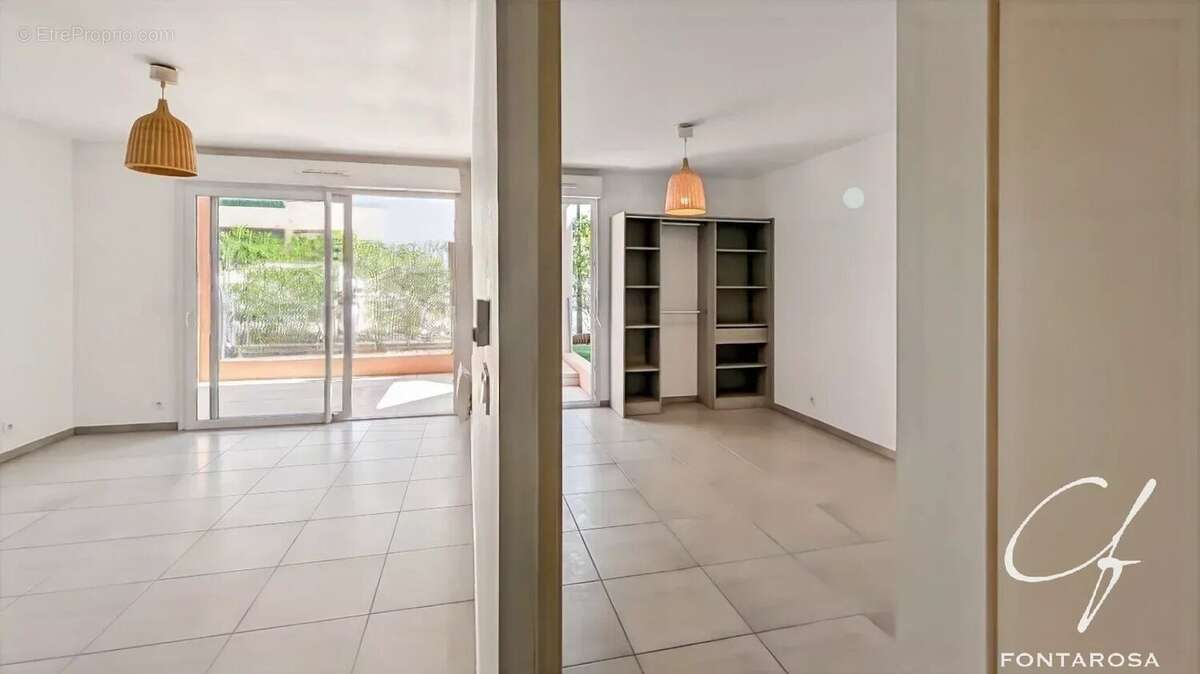 Appartement à FREJUS