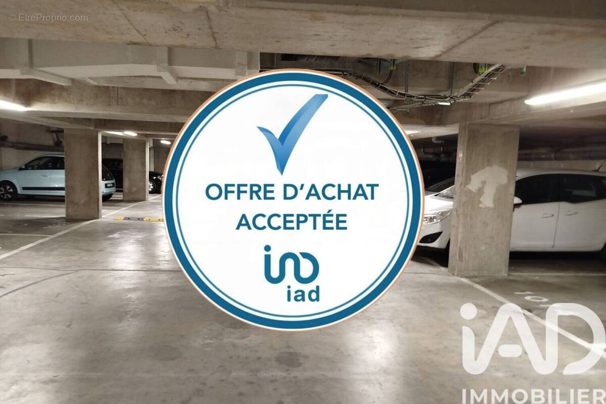 Photo 1 - Parking à CHAMPIGNY-SUR-MARNE