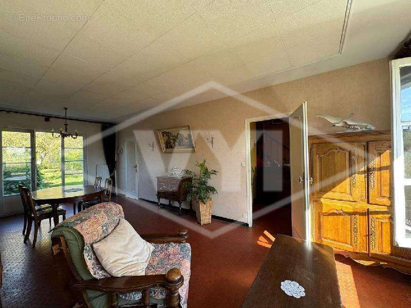 Maison à COMBS-LA-VILLE