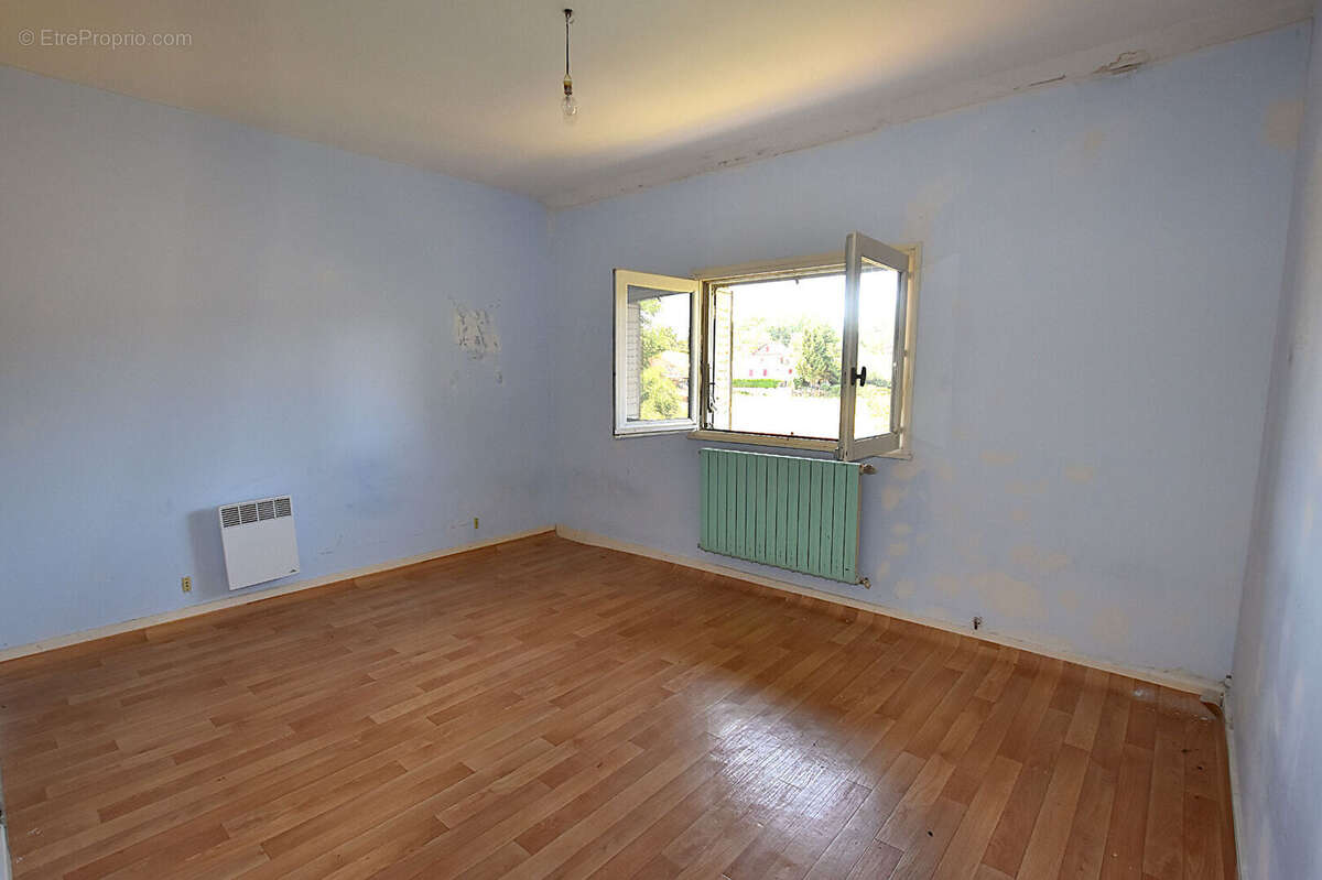 Maison à JALIGNY-SUR-BESBRE