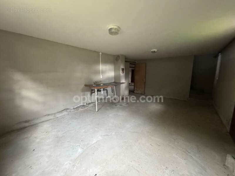 Maison à SAINT-SULPICE-LES-FEUILLES