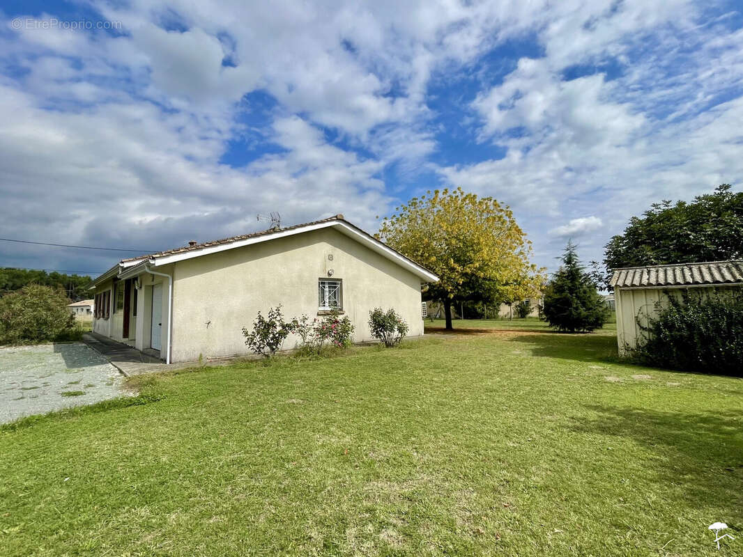 Maison à NOAILLAC