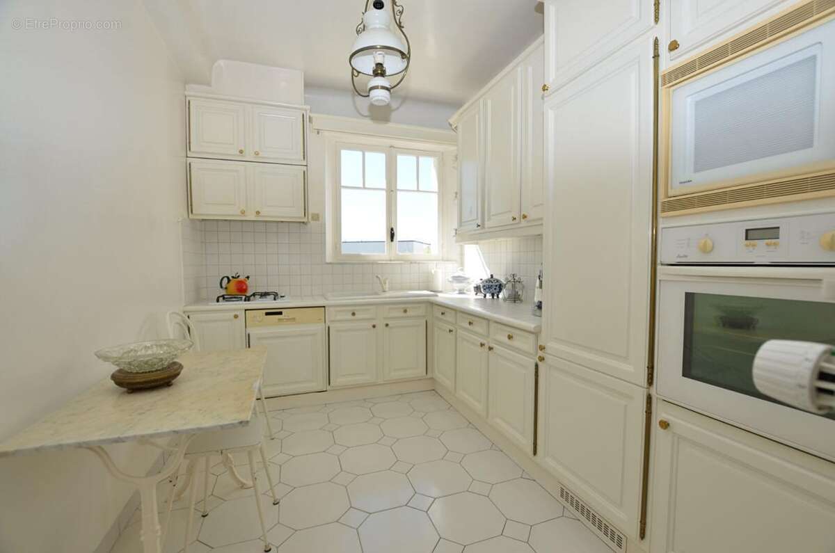 Maison à SAINTE-GENEVIEVE-DES-BOIS