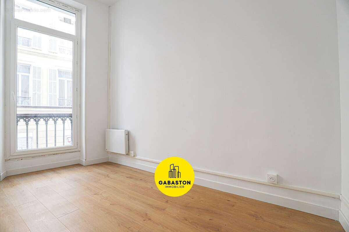 Appartement à MARSEILLE-1E