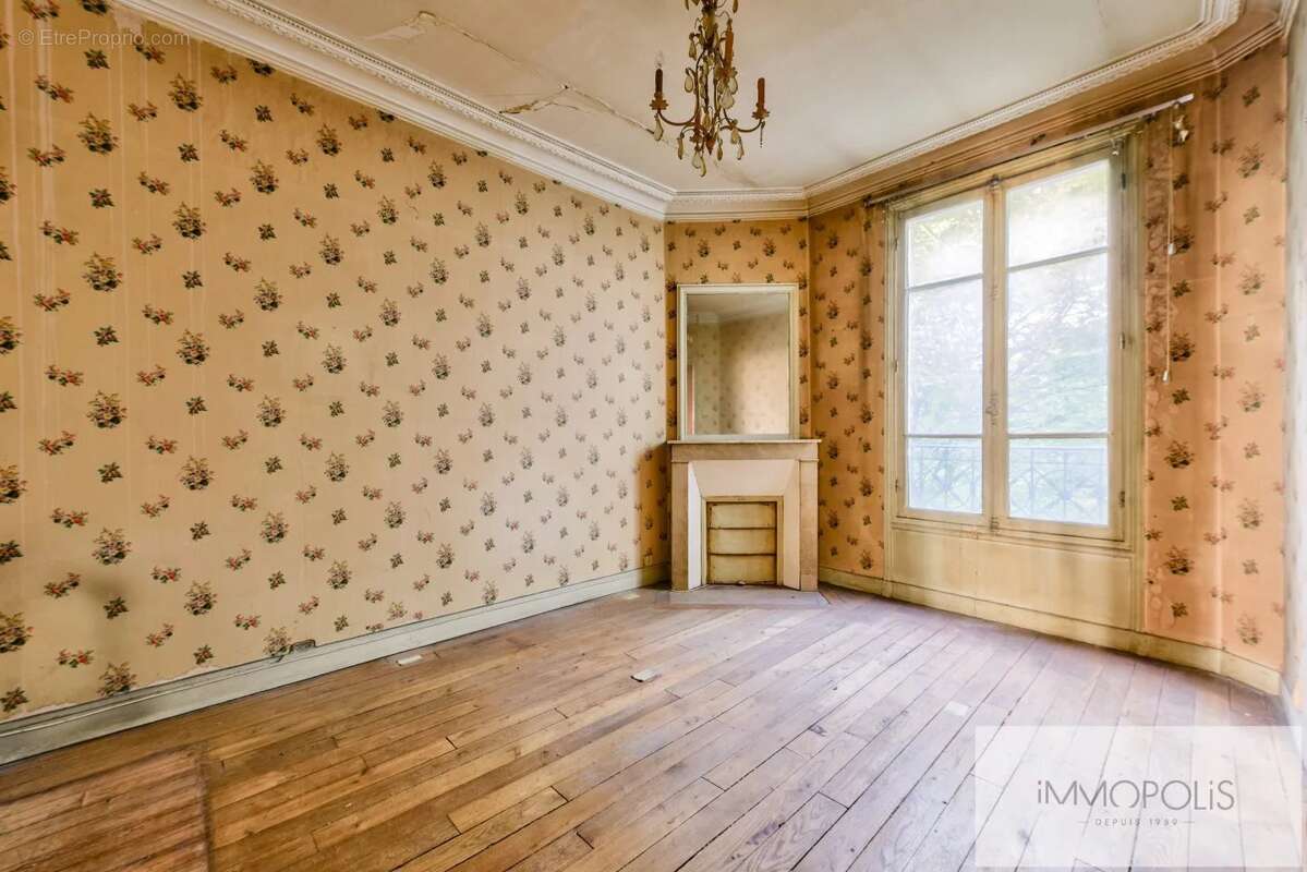 Appartement à PARIS-18E
