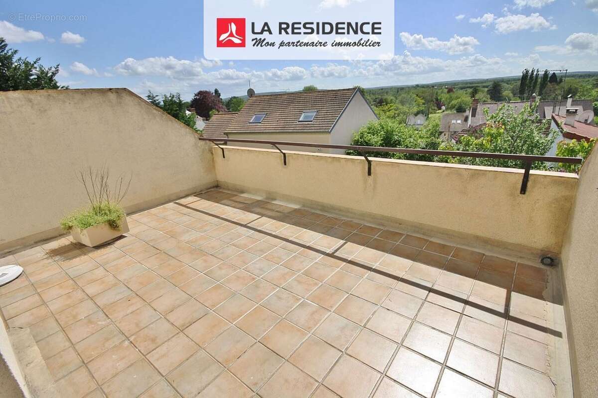 Appartement à VAUX-SUR-SEINE
