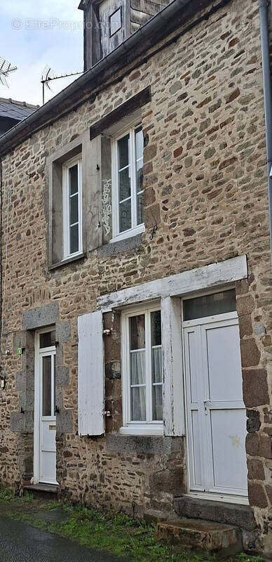 Maison à COUTERNE